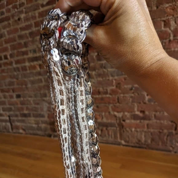 SOLD: Unbranded Silver Sequin Chain Belt - Picture 7 of 7